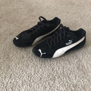 Women’s Puma sneakers